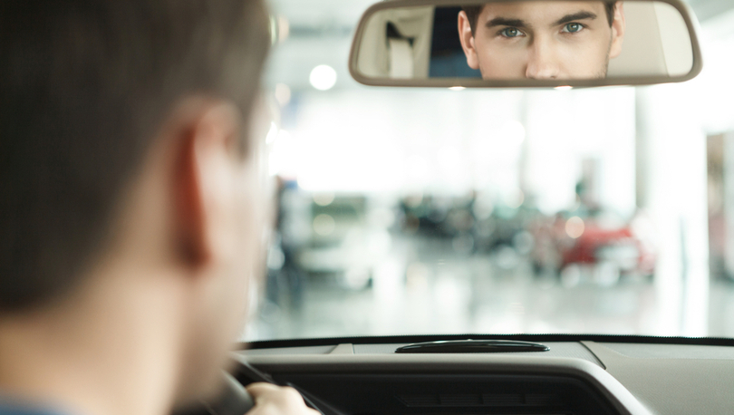 En Doğru Araç Ayna Ayarı Nasıl Yapılmalıdır?